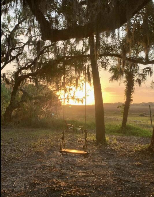 Secluded Tiny House By The Marsh With Hunting Island Beach Pass Frogmore 外观 照片